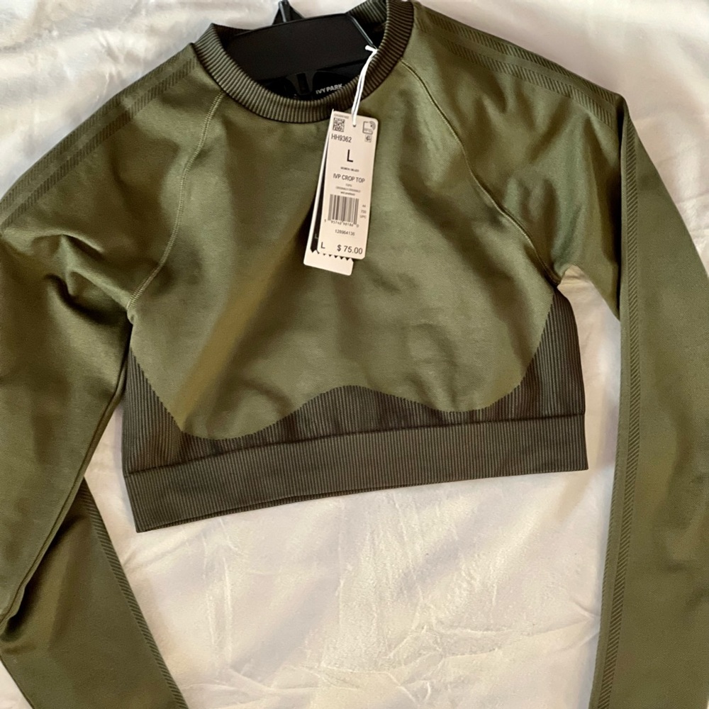 Ivy Park CROP TOP 2.0 - Picture 4 of 5